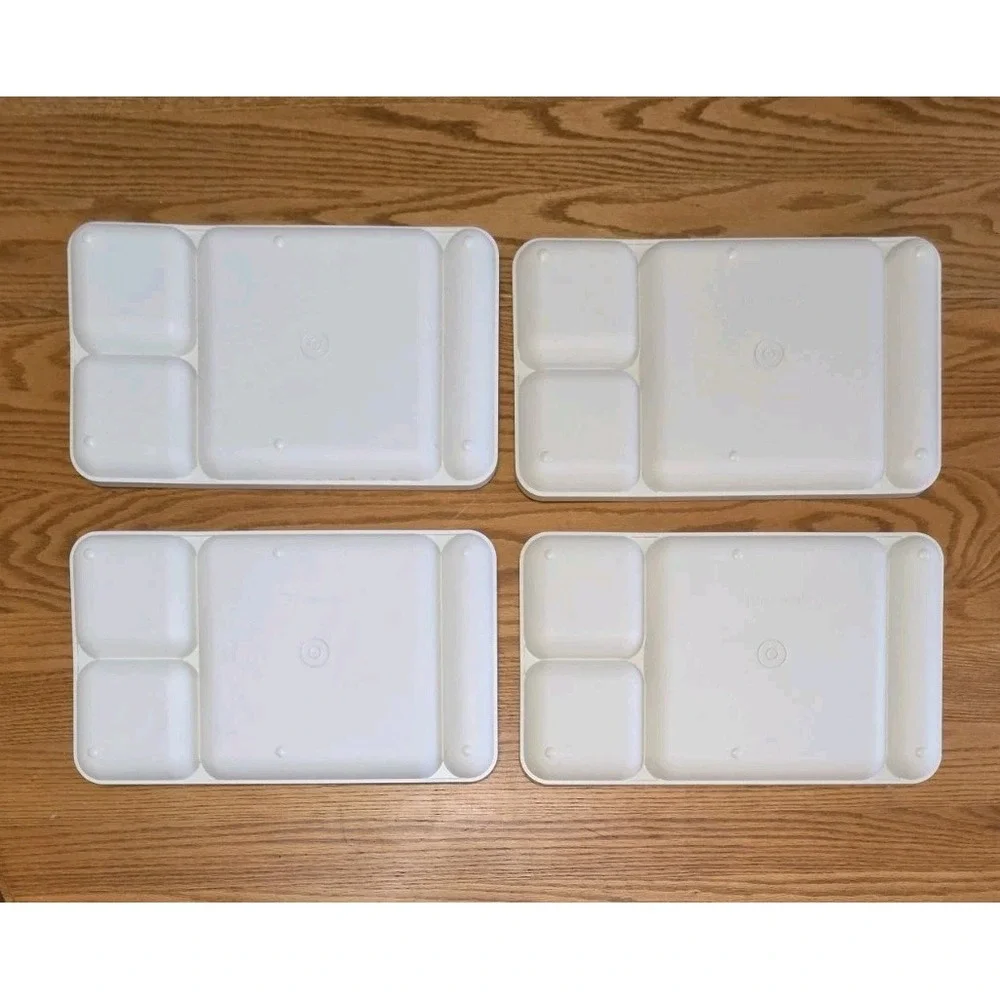 Tupperware Divided Trays Camping RV Almond (2) Ivory (2) Vintage Set Of 4